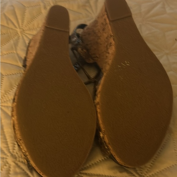 Woman’s Platform Wedge high heels - Picture 6 of 7